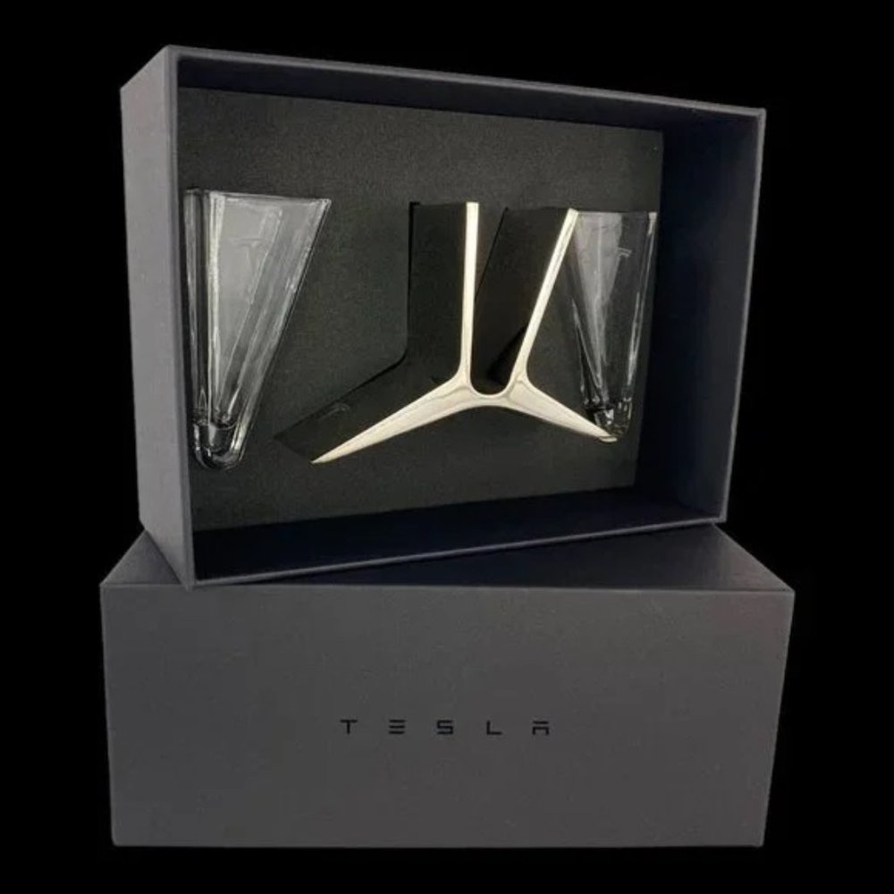 Set of 2 Tesla Sipping Glasses With Holder WHISKEY TEQUILA